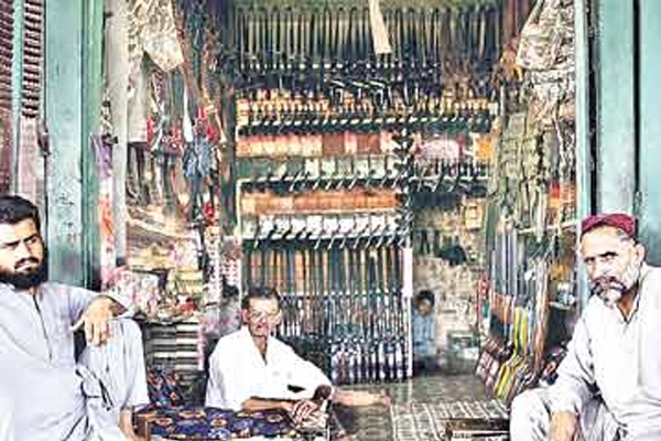 Shops that sell weapons in open market